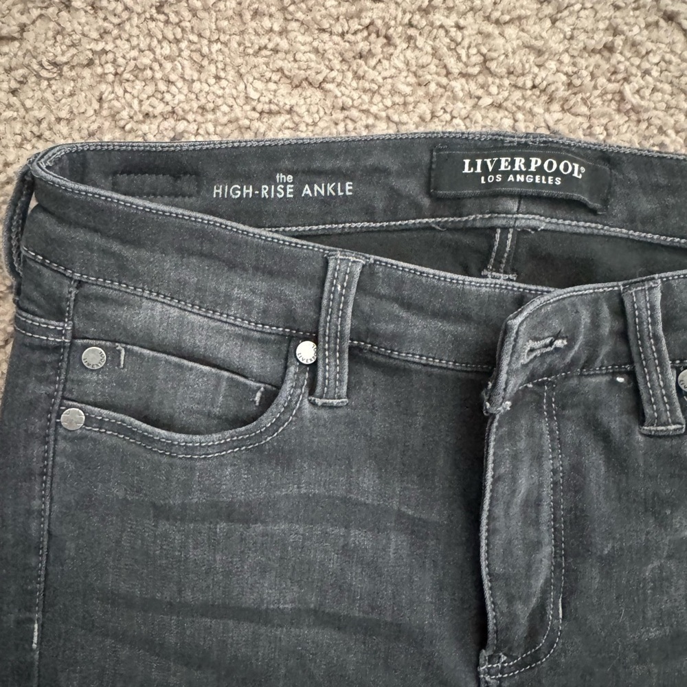 Liverpool Classic Black Women's Jeans - Picture 3 of 4